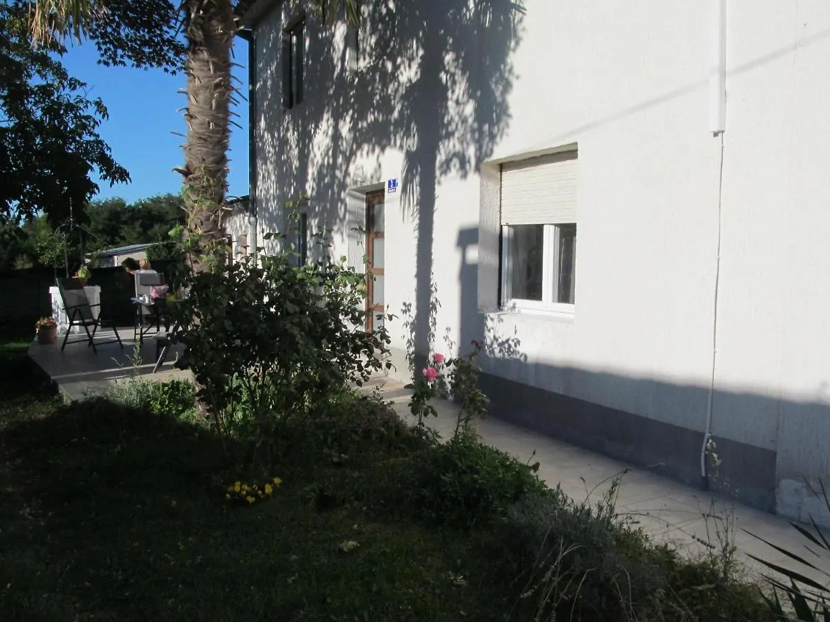 Ferienwohnung Adrian Grandici 0*,